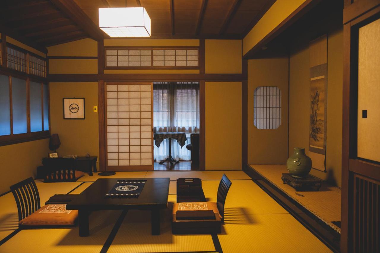 Hotel Arima Onsen Tocen Goshobo Kōbe Exterior foto A traditional Japanese room