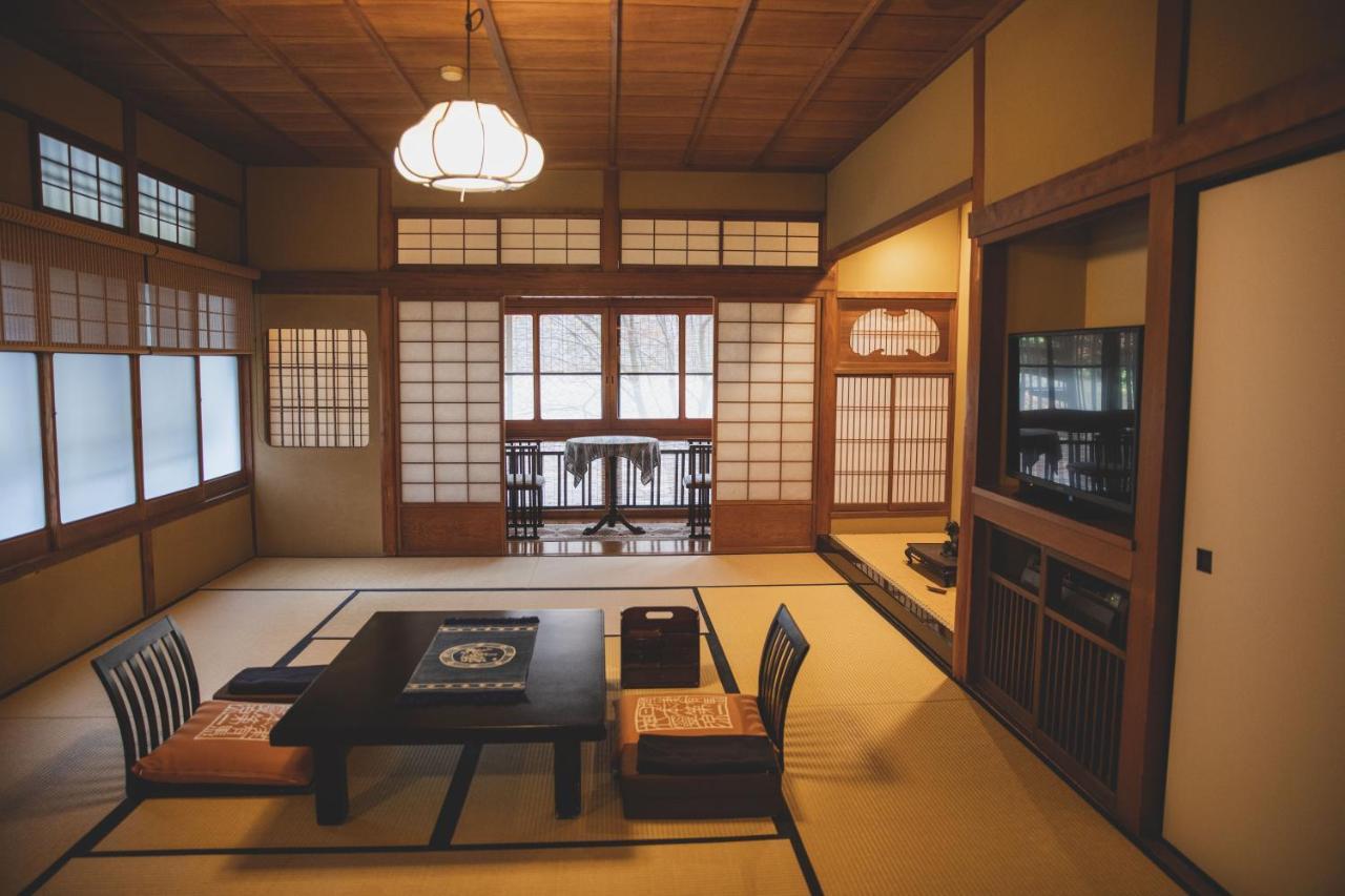 Hotel Arima Onsen Tocen Goshobo Kōbe Exterior foto A traditional Japanese room