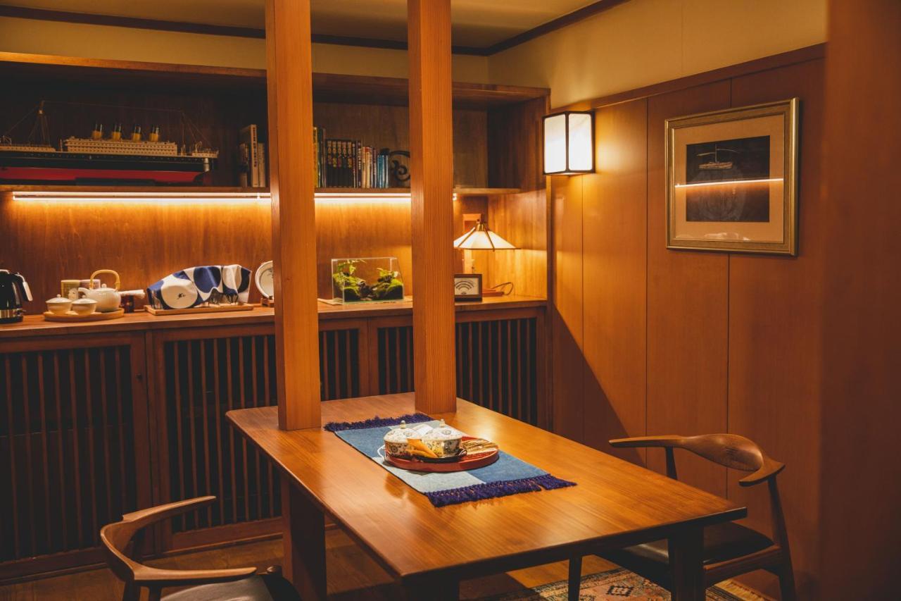 Hotel Arima Onsen Tocen Goshobo Kōbe Exterior foto A Japanese dining room