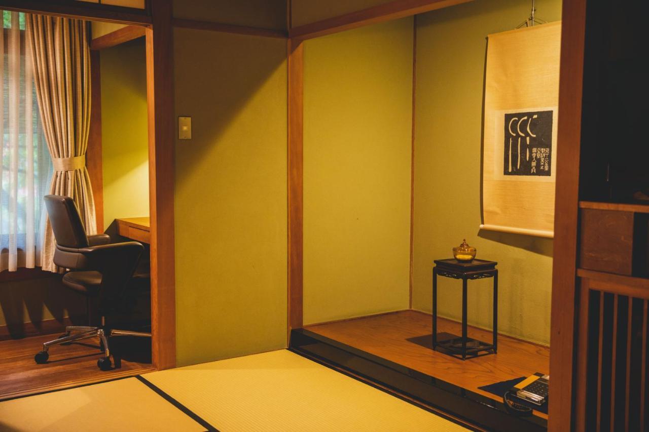 Hotel Arima Onsen Tocen Goshobo Kōbe Exterior foto A tokonoma in a Japanese room