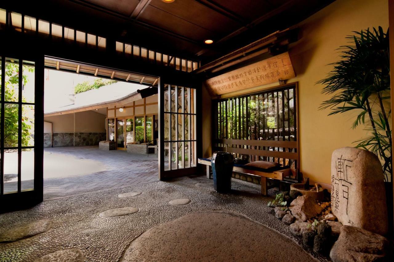 Hotel Arima Onsen Tocen Goshobo Kōbe Exterior foto Entrance to the museum